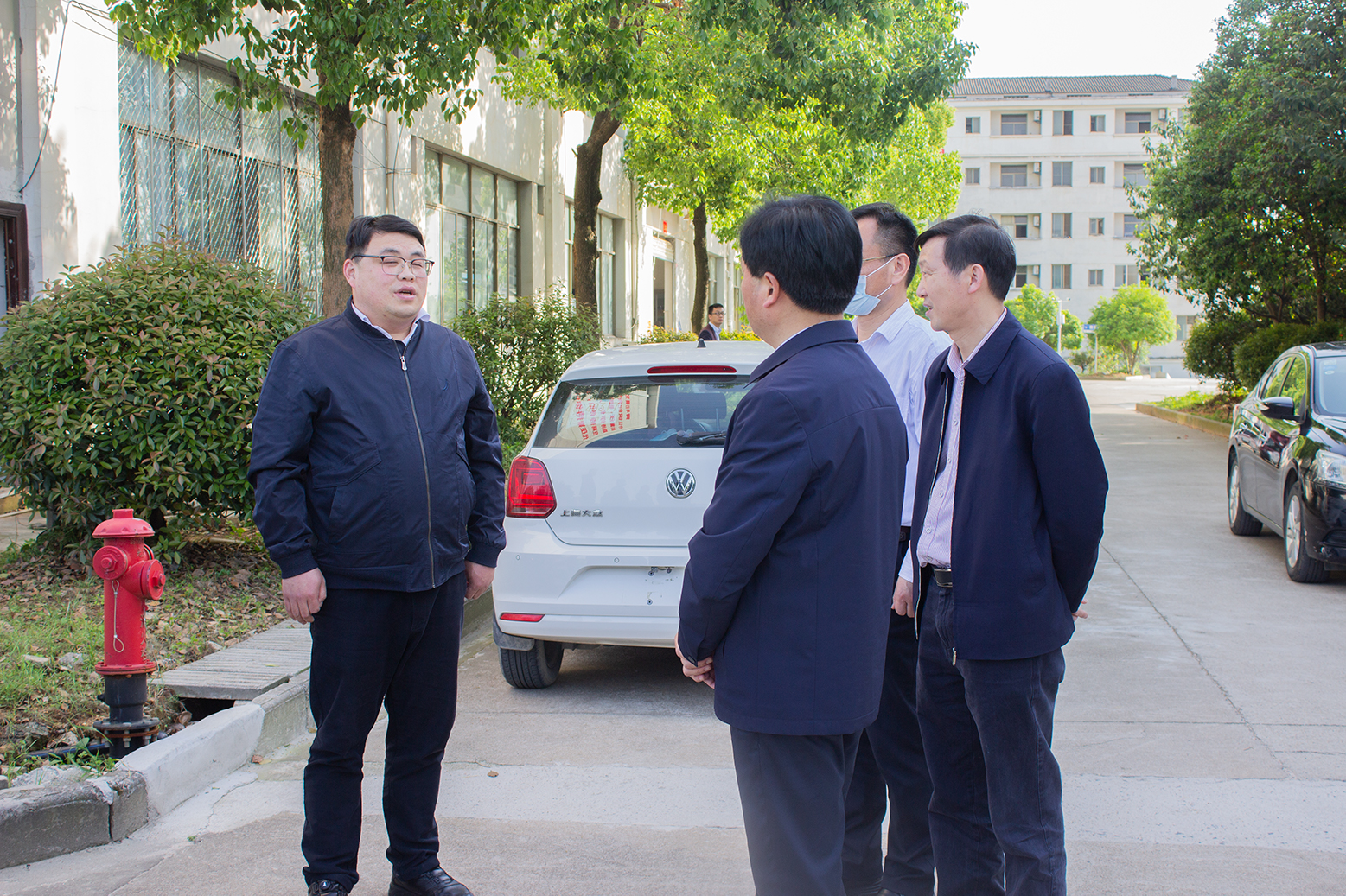 乘春風，開快車，高水平建設產業人才高地 | 市委常委、組織部部長徐小兵來校調研人才工作(圖4)