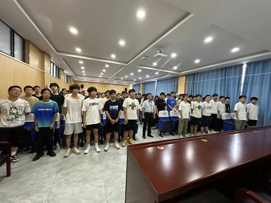 咸寧振寧技工學(xué)校開展 “傳承工匠文化，爭做技能先鋒” 開學(xué)第一課活動(圖5)
